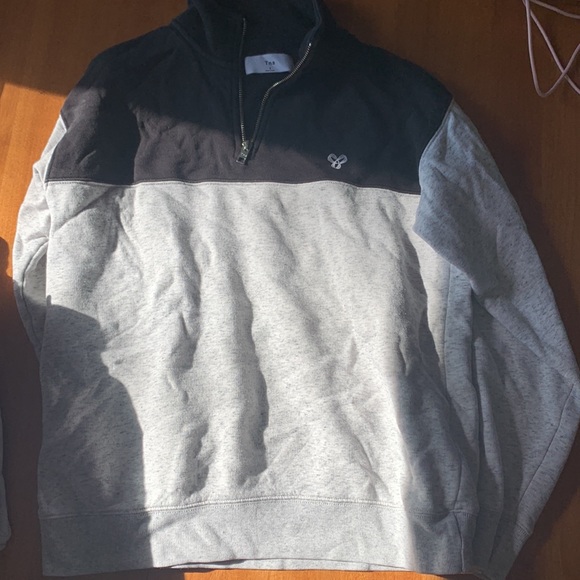 size small Tna half zip - Picture 2 of 2